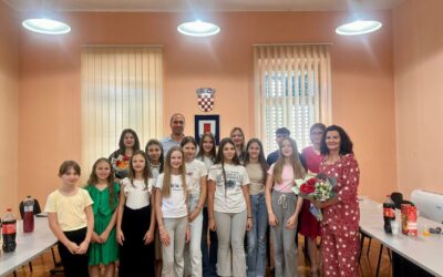 SVEČANI PRIJEM NAŠIH UČENICA I UČENIKA KOD GRADONAČELNIKA IVANA MATAGE